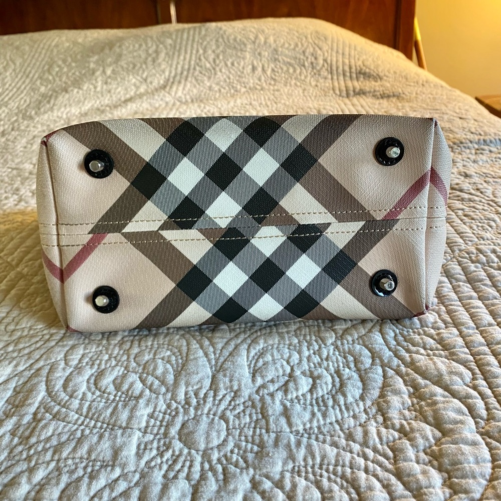 Burberry Beige Nova Check Tote with Black Trim and Red Accents - Picture 9 of 13